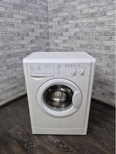 Стиральная машина Indesit WISL 82
